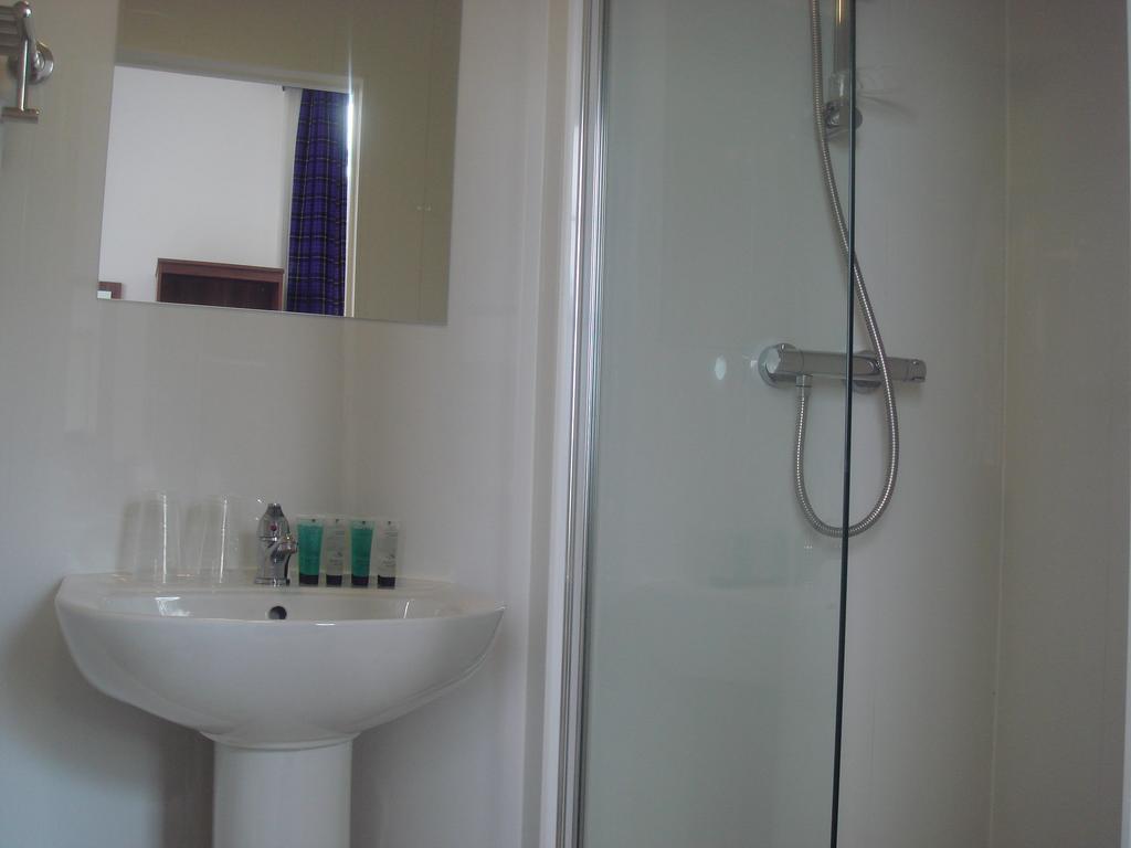 New Lomond Hotel Paisley Zimmer foto